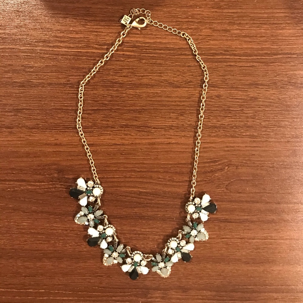 Banana republic statement necklace